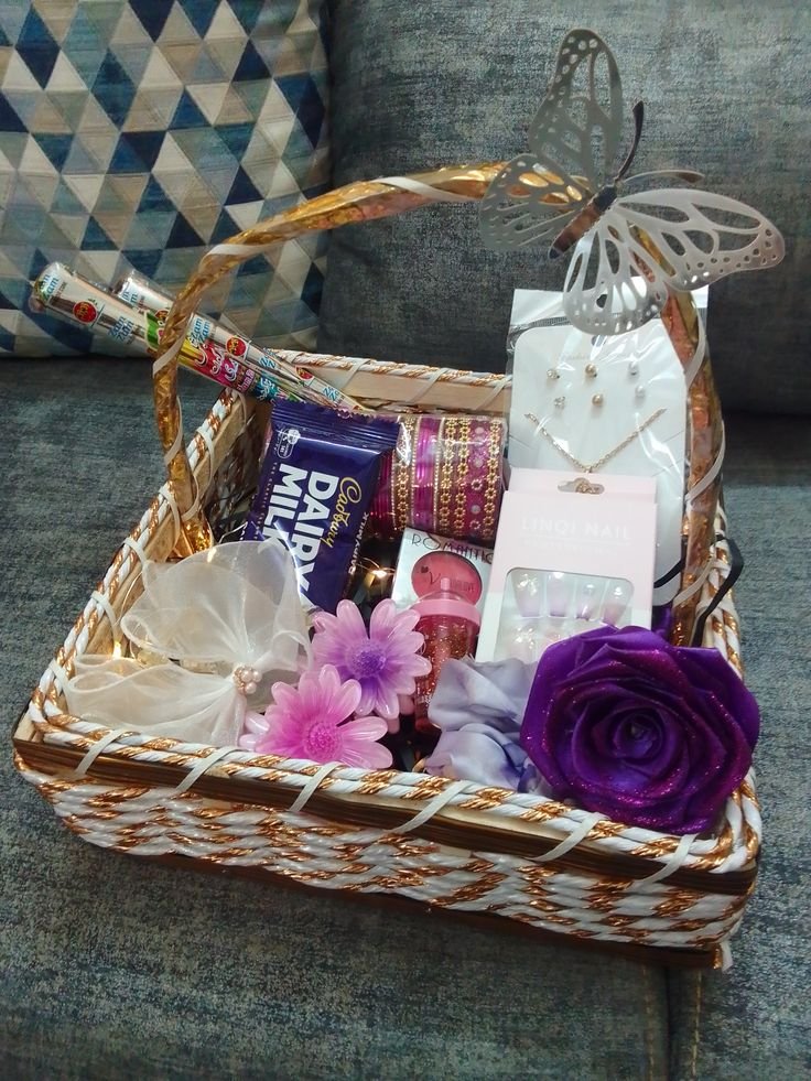 Exif_JPEG_420 Gift Basket - Image 1